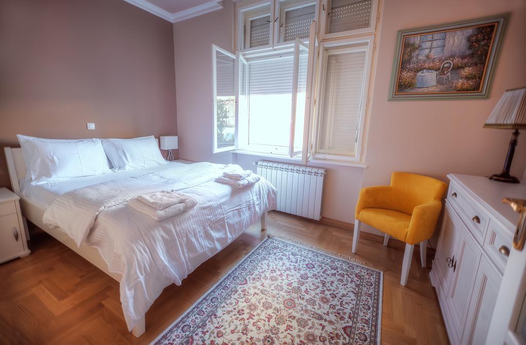 Crown Apartment - Your Royal Stay Belgrad Exterior foto